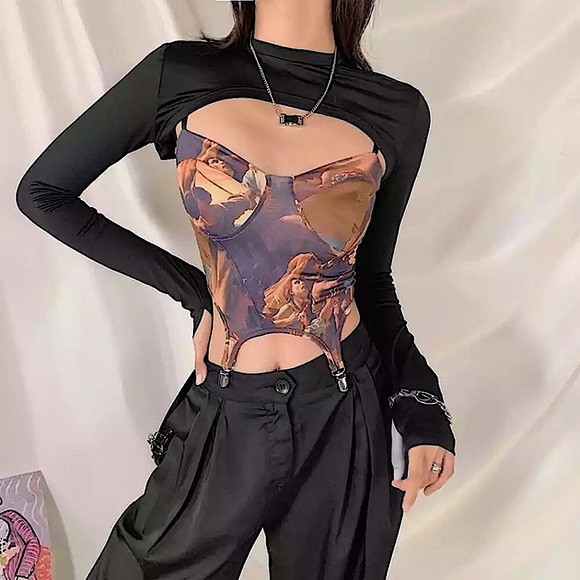 2 Piece Renaissance print top & long sleeve mesh top - Picture 1 of 12